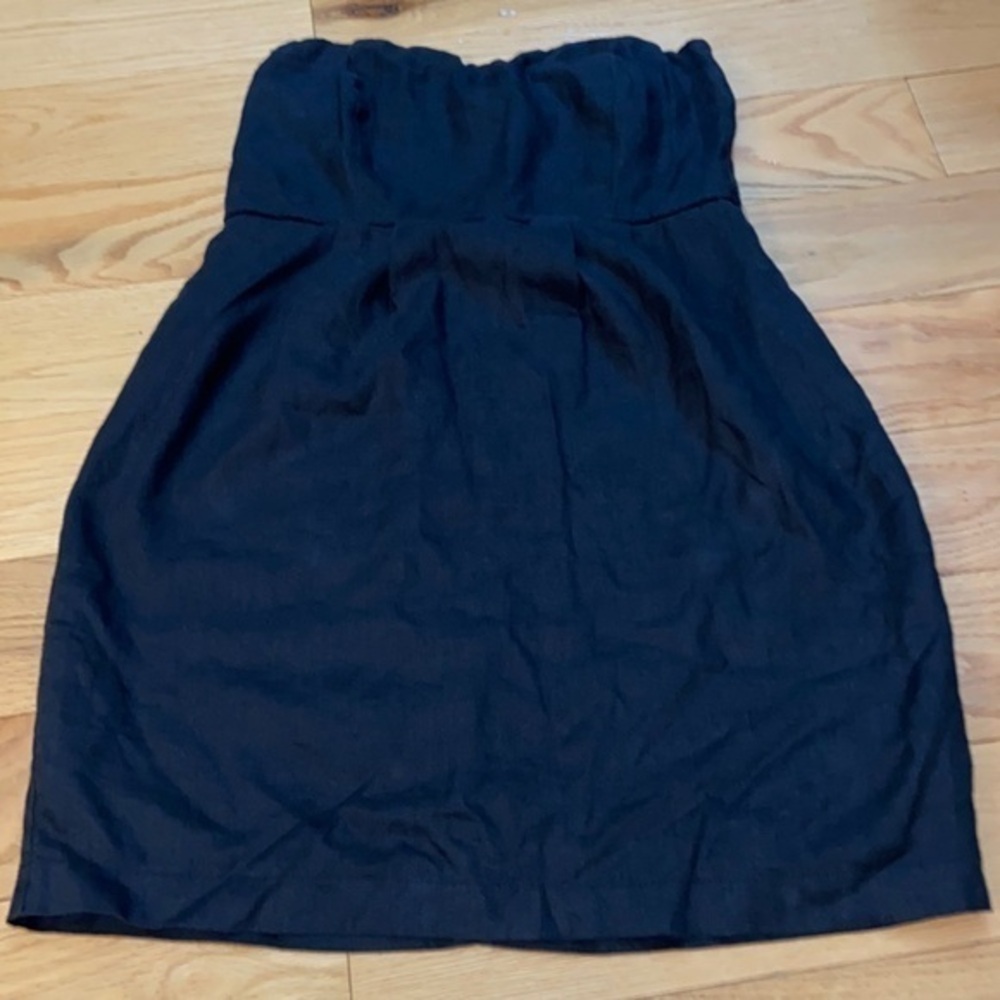 Pretty Good strapless lined linen dress, good used condition, size S